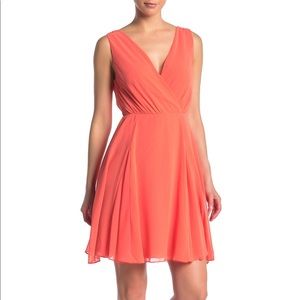 Cupcakes and Cashmere Salona Surplice V-Neck Dress NWT Size 4 Coral